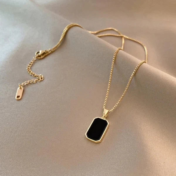 The Black Stone Pendant Necklace 18K Gold Plated (Double Sided)
